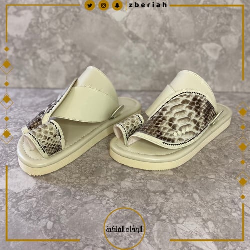 حذاء سكري مع جلد ثعبان سكري تطريز اسود