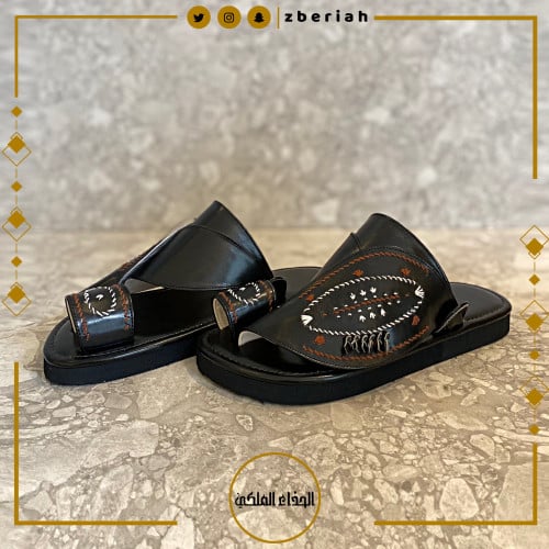 حذاء أسود تطريز يدوي صوف كتان