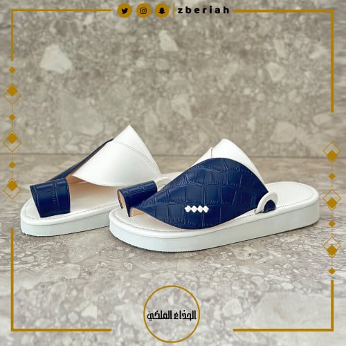 حذاء أبيض مع جلد تمساح كحلي