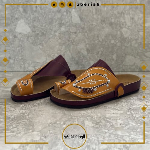 حذاء طبي عنابي مع أصفر غامق تطريز يدوي