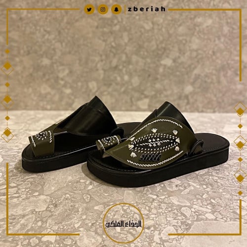 حذاء أسود مع زيتي تطريز يدوي صوف كتان