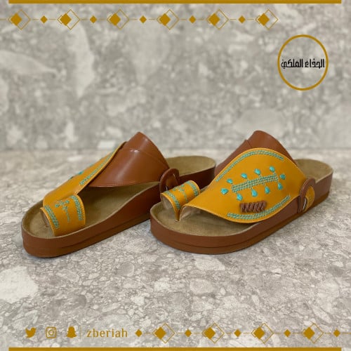 حذاء طبي جملي مع أصفر تطريز يدوي