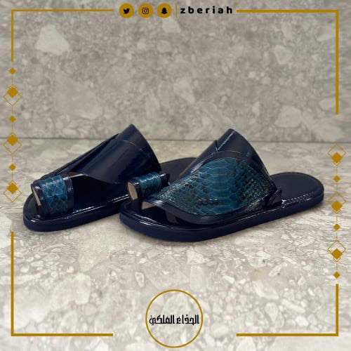 حذاء كحلي لامع مع جلد ثعبان طبيعي
