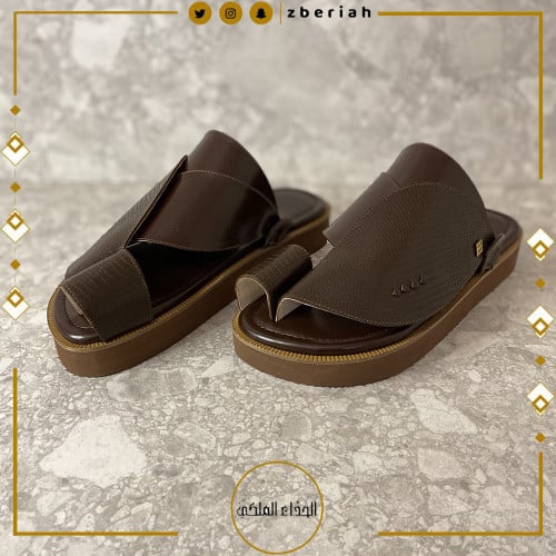 حذاء بني مع جلد سحليه بني