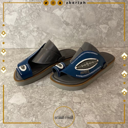 حذاء رصاصي لامع مع ازرق تطريز يدوي صوف أبيض