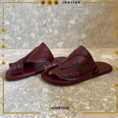 حذاء عنابي مطرز يدوي صوف كتان