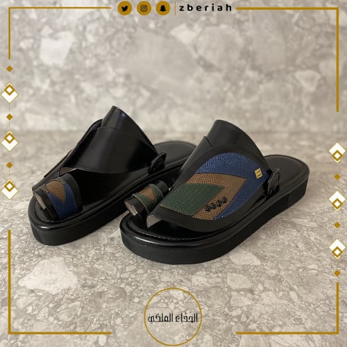 حذاء أسود مع ثلاث أنواع جلد مكس