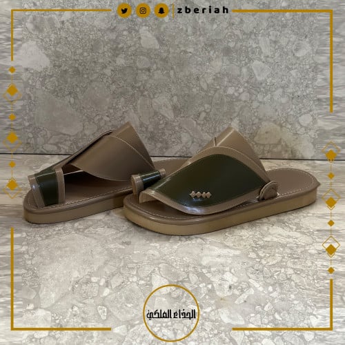 حذاء بيج مع زيتي كلاسيك