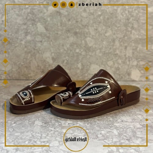 حذاء طبي بني تطريز يدوي صوف كتان