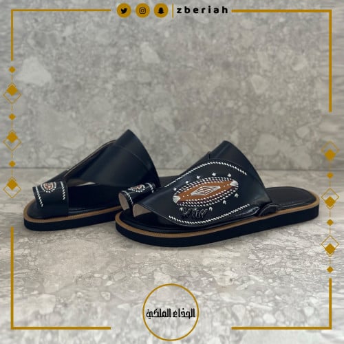 حذاء أسود تطريز يدوي زري فضي