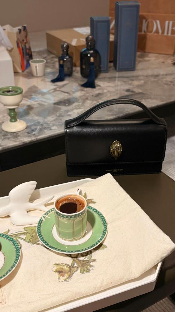 حقيبة Kurt Geiger London