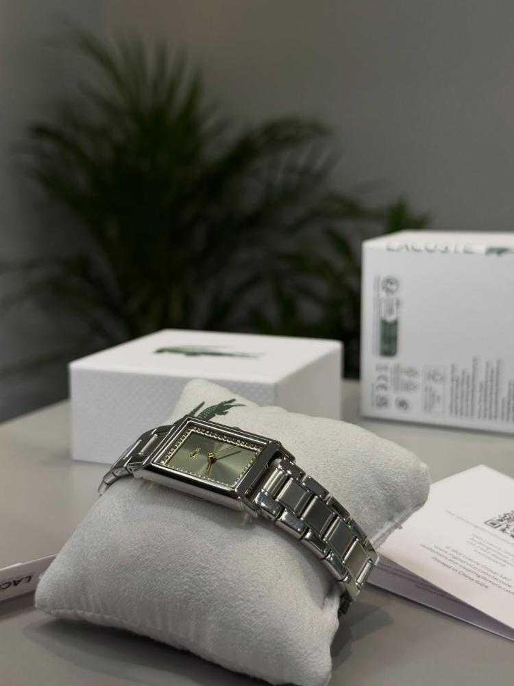 ساعة Lacoste