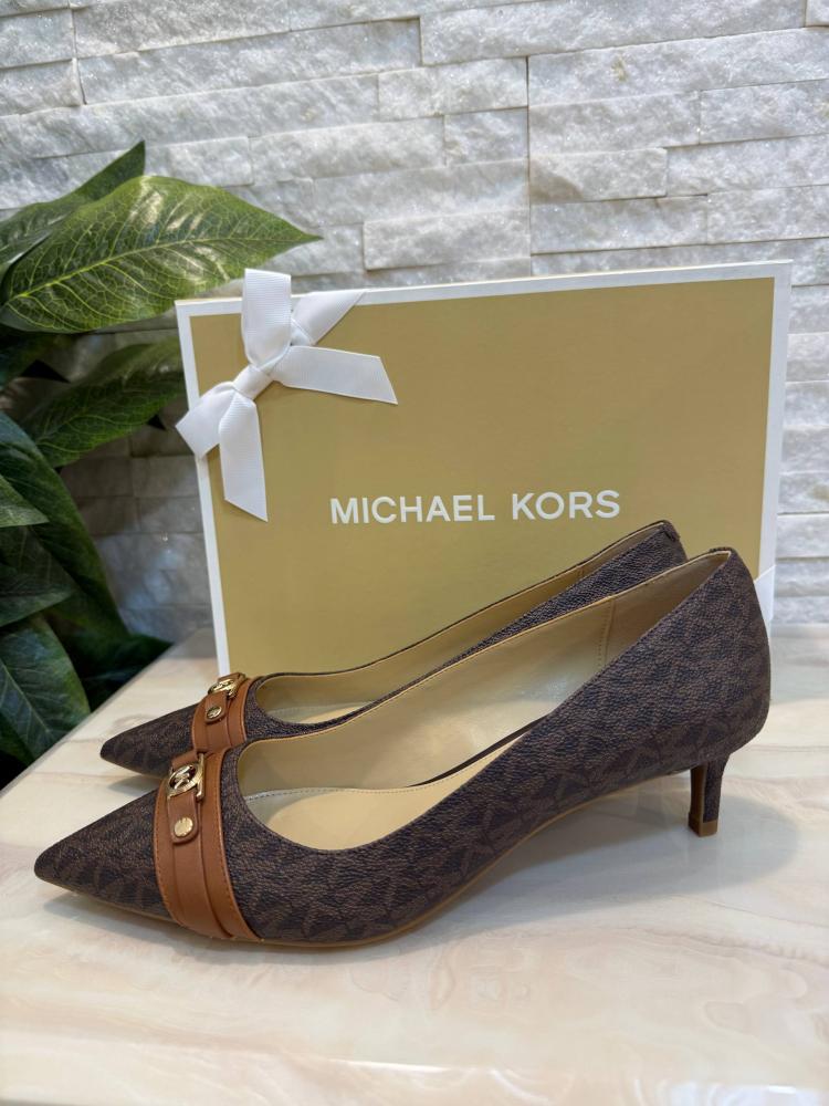 حذاء MICHAEL KORS مقاس 9 (40)