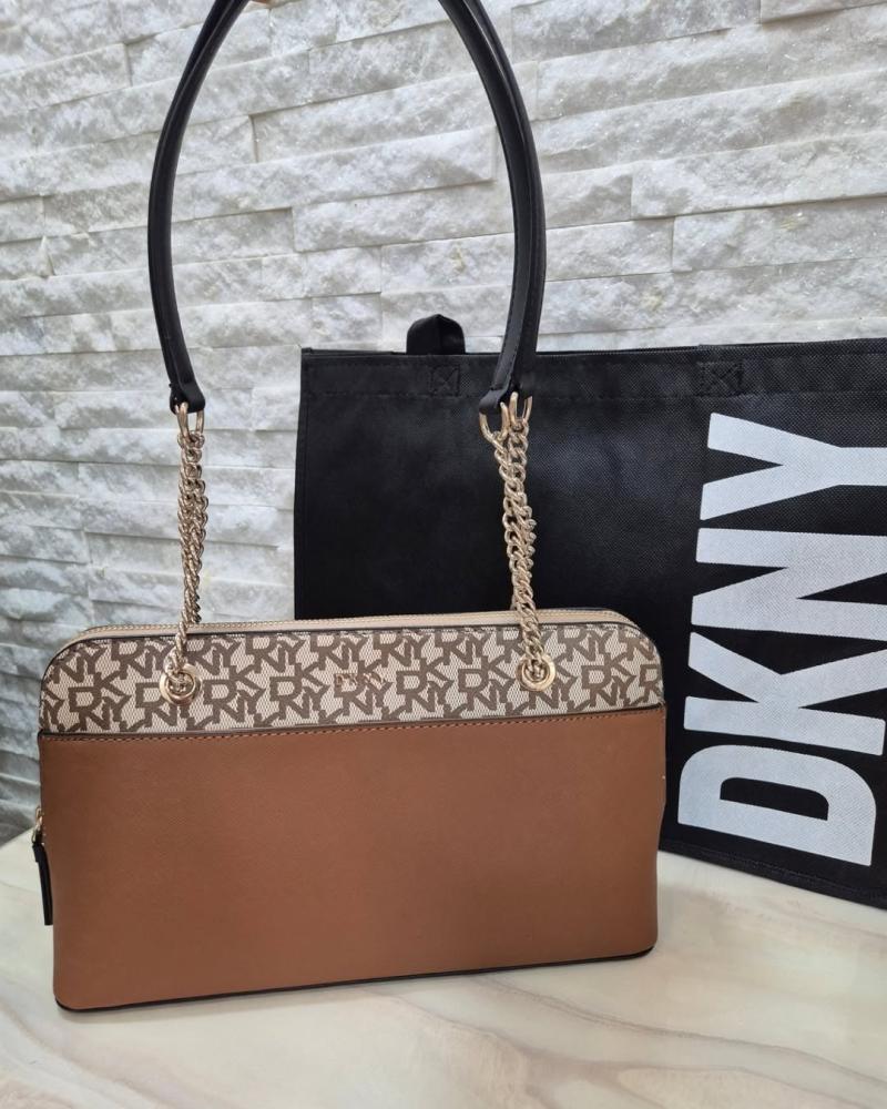حقيبة DKNY