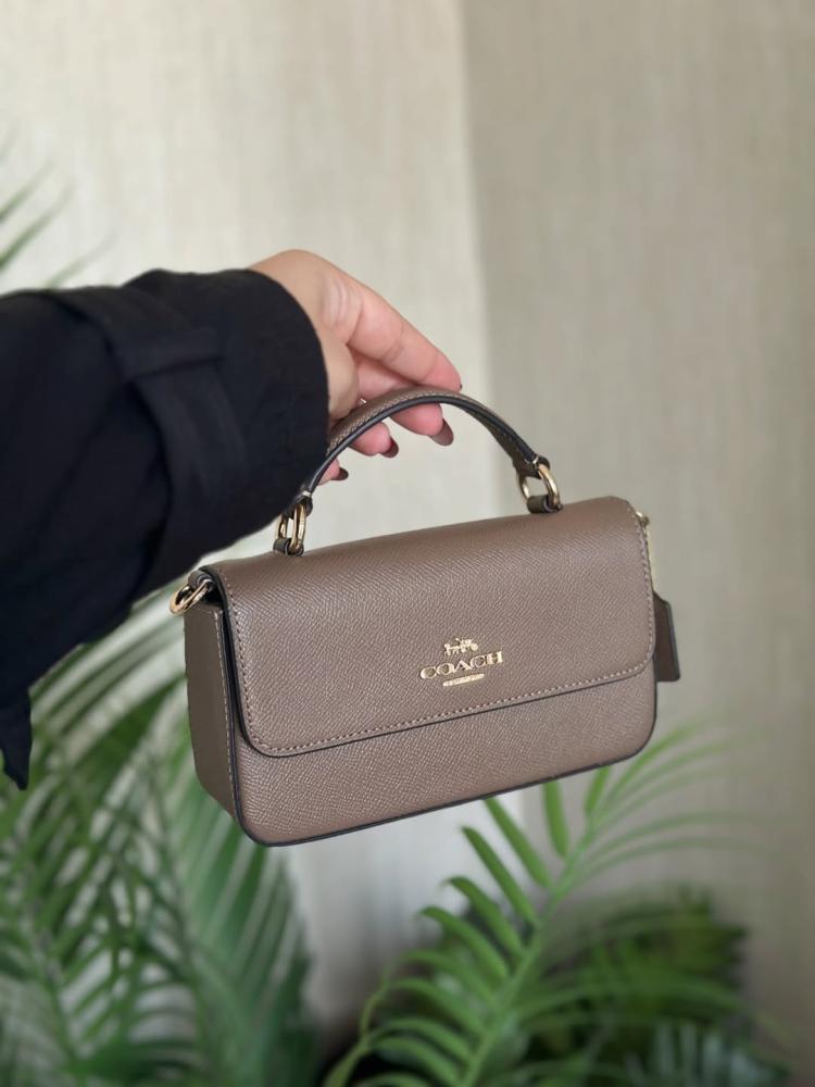 حقيبة COACH