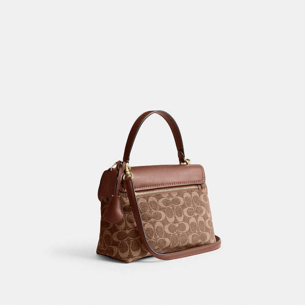 حقيبة COACH