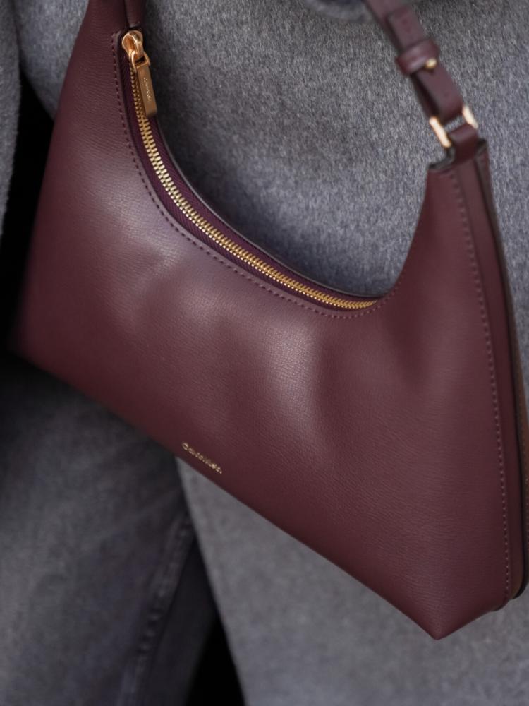 حقيبة Calvin Klein