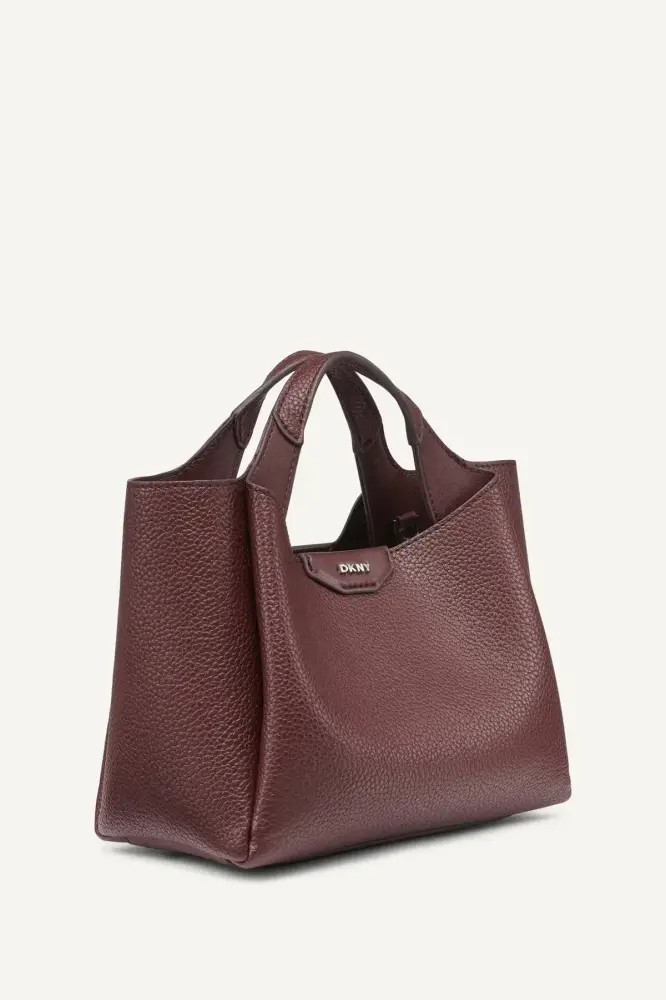 حقيبة DKNY