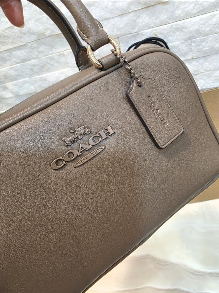 حقيبة COACH