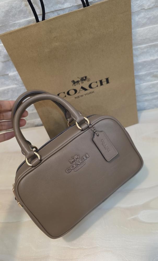 حقيبة COACH