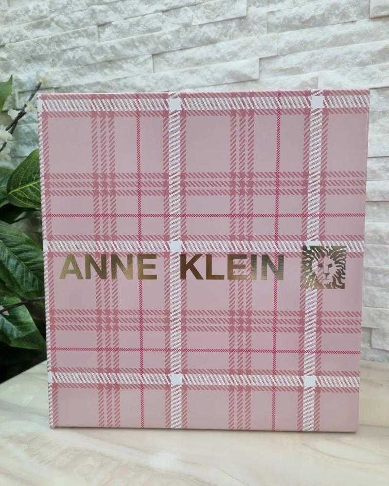 حقيبة Anne Klein