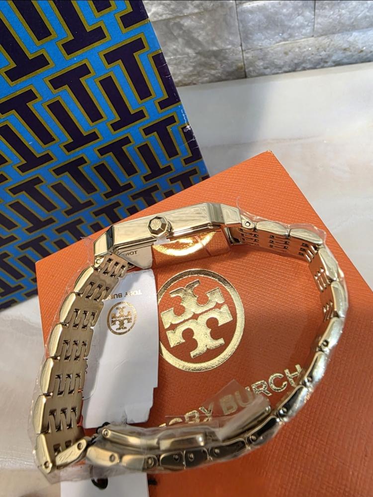 ساعة Tory Burch
