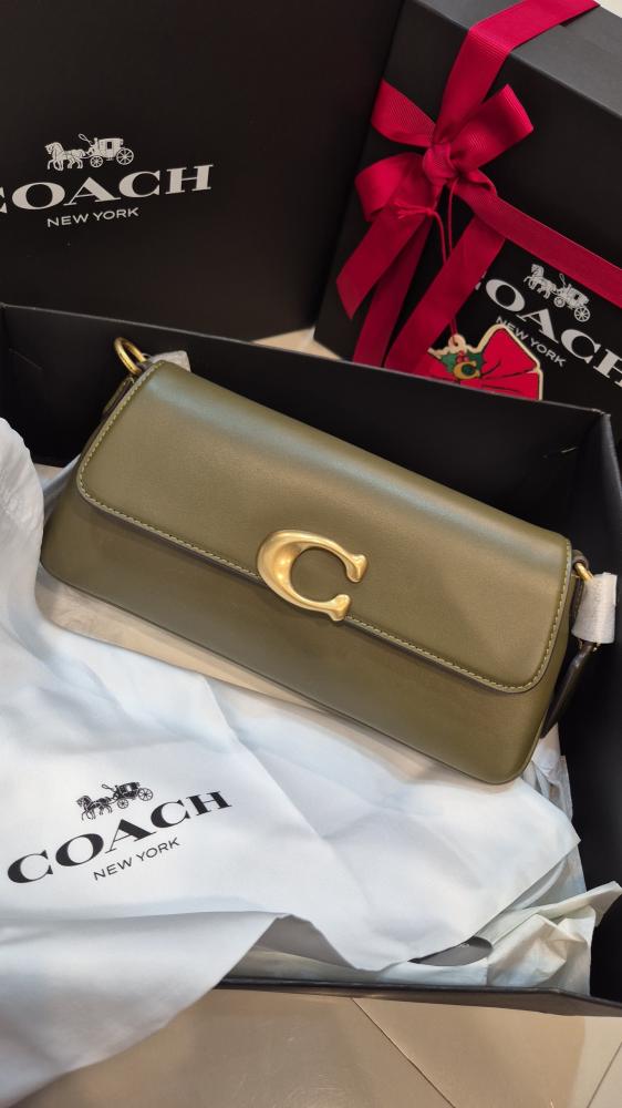 حقيبة COACH