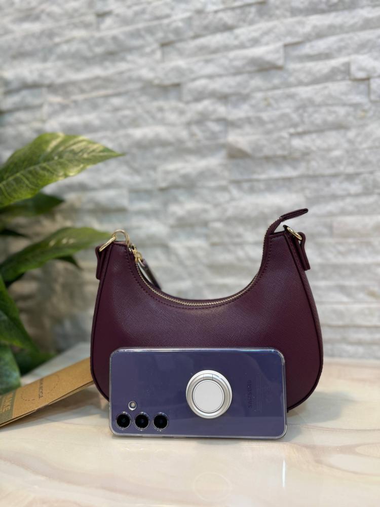 حقيبة Valentino