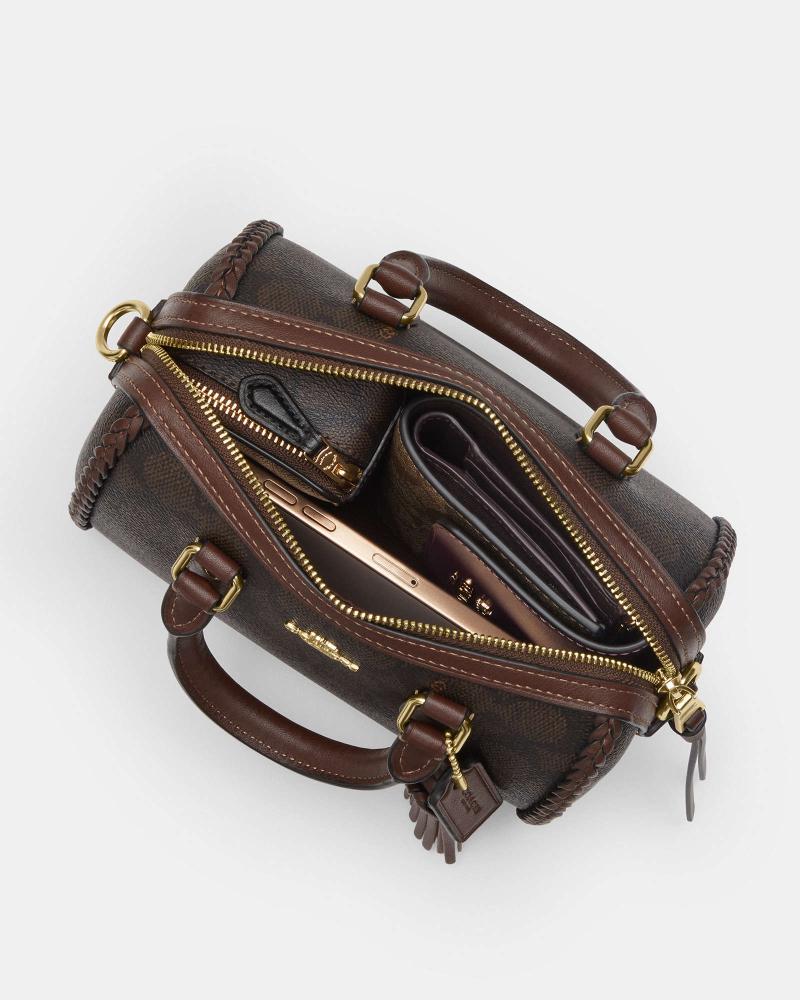 حقيبة COACH