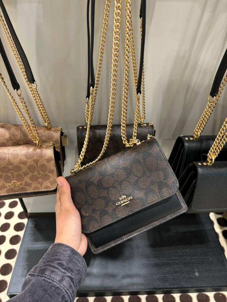 حقيبة COACH