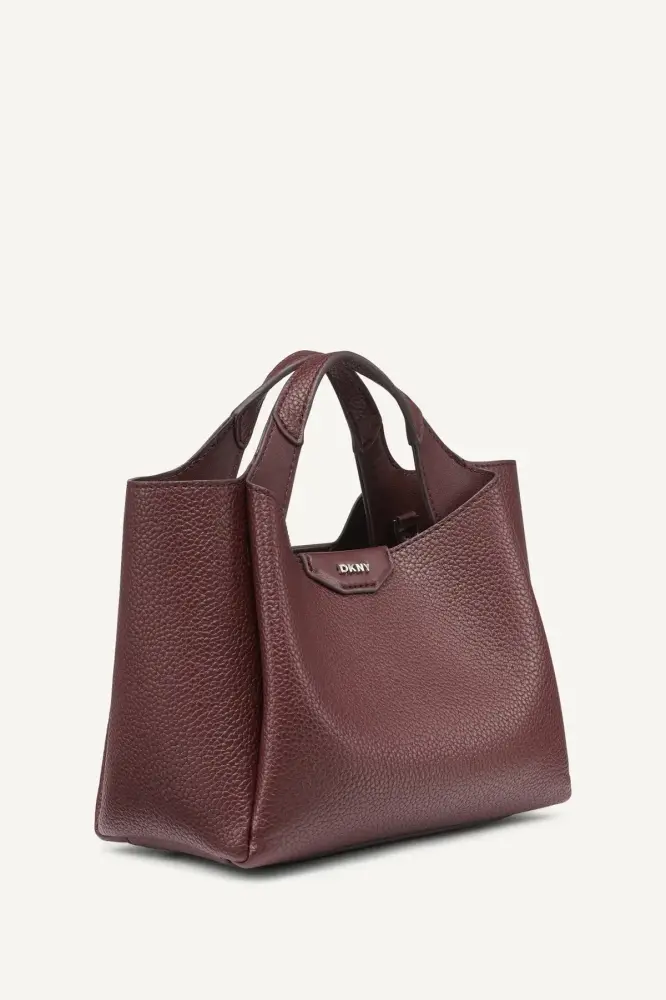 حقيبة DKNY