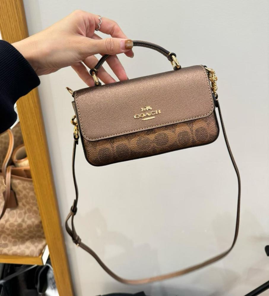 حقيبة COACH