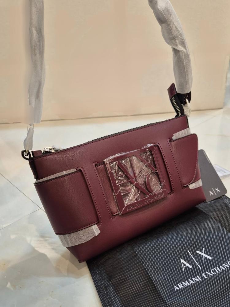 حقيبة Armani Exchange