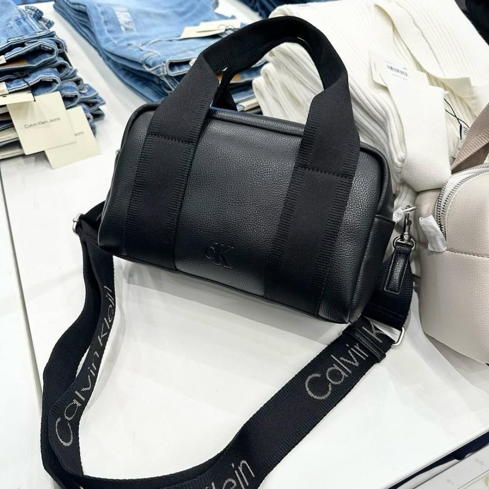 حقيبة Calvin Klein