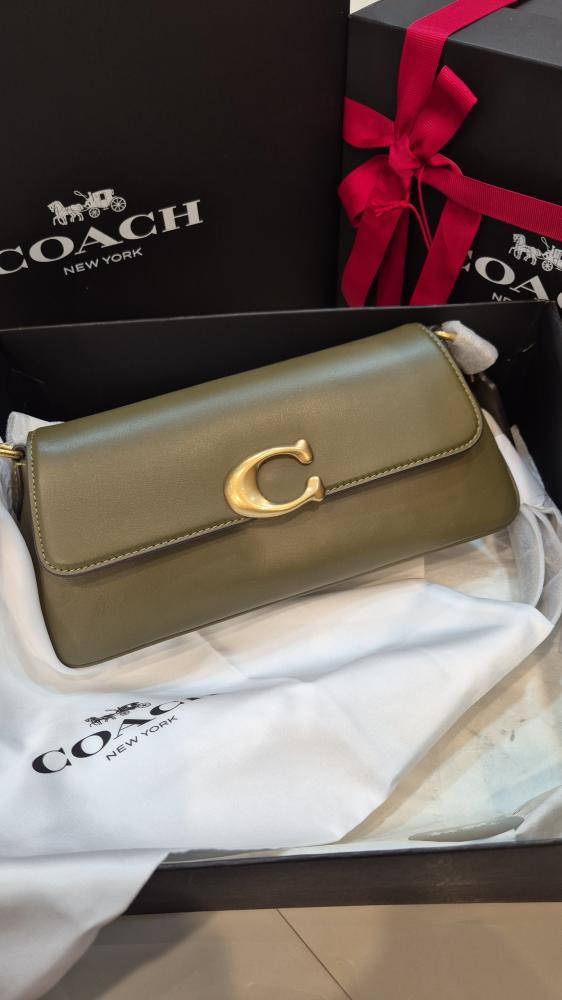 حقيبة COACH