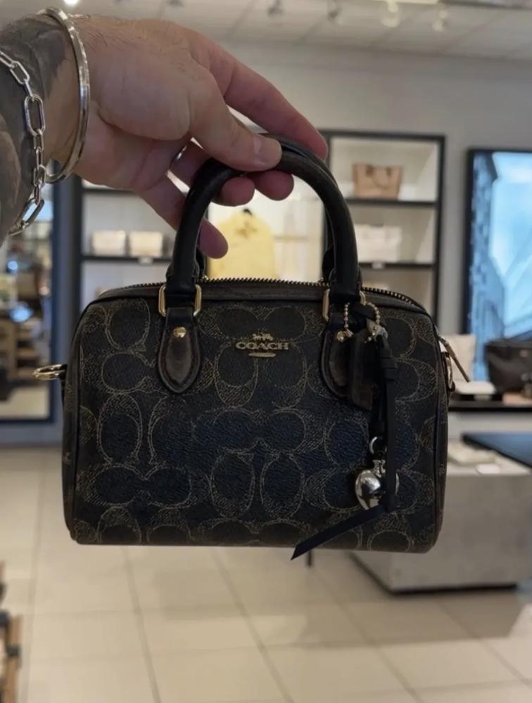 حقيبة COACH
