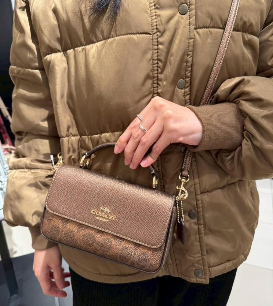 حقيبة COACH