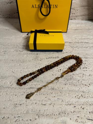 سبحة كهرمان حر  شوائب طبيعية مذهب مع شكة ذهبي