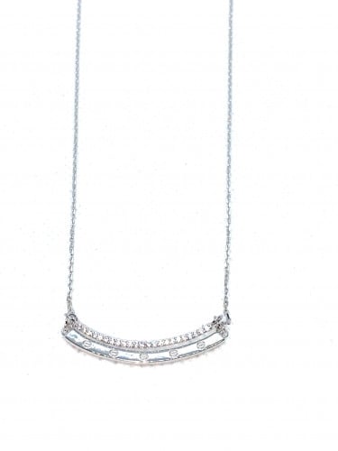 قلادة على هيئة نصف دائرة مرصوفة بأحجار الزيركون ومطلية بالذهب من مجموعة نفيس هدايا مجوهرات هدية نسائية فاخرة