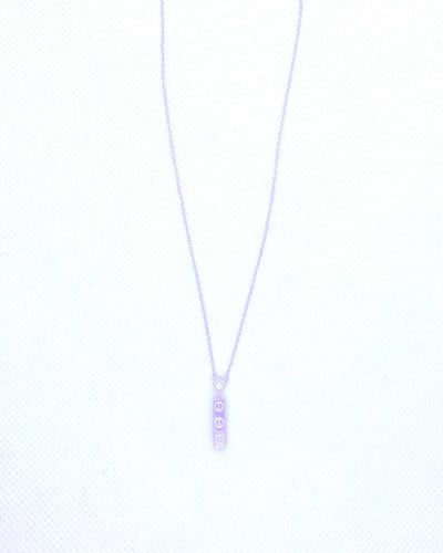 قلادة على شكل المستطيل بطريقة طولية محفورة من الفضة المطلية بالذهب من مجموعة نفيس هدايا مجوهرات هدية نسائية فاخرة