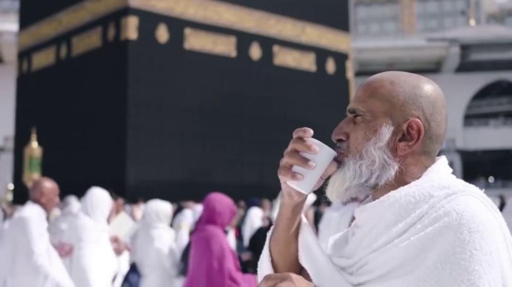 مياه زمزم نعمة سماوية وتاريخ مبارك