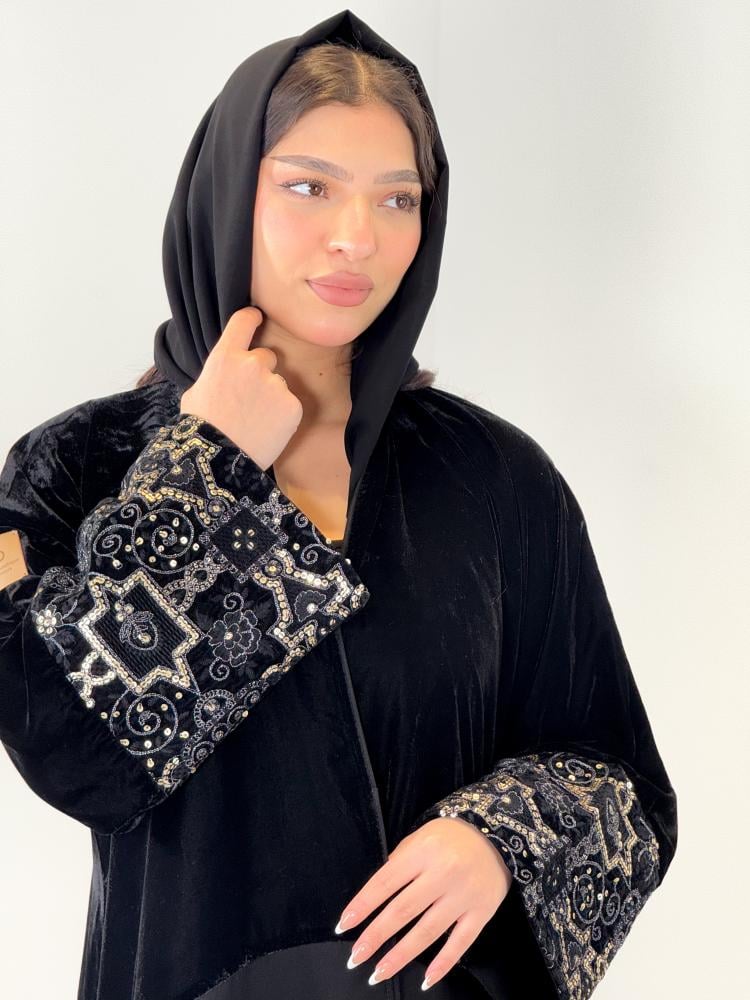 عباية سوداء مخمل - عباية النجمة
