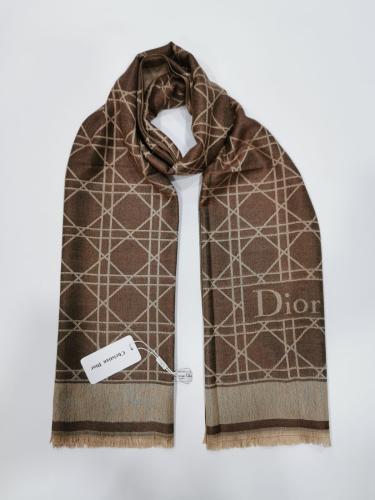 سكارفات درجة أولى ديور