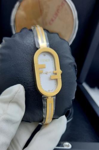 ساعة فتدي نسائية درجة أولى