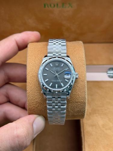 ساعات نسائية كوبي سويس