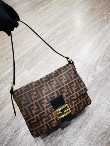 شنطة فندي درجة أولى