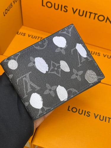 محفظة لويس فيتون درجة أولى