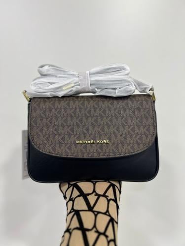 شنطة مايكل كورس