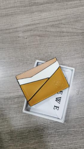 محفظة لويفي