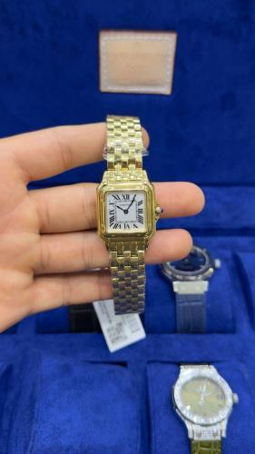 ساعة كارتييه نسائية